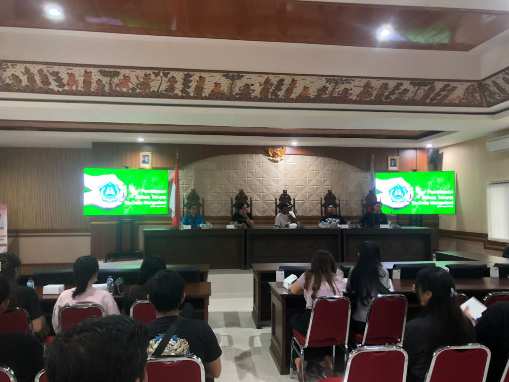 Pembinaan sekehe teruna se Desa Mengwitani, koordinasi bantuan motifasi ogoh ogoh dan Hari ulang tahun stt di masing masing Banjar adat, dan tentang pengajuan proposalnya.